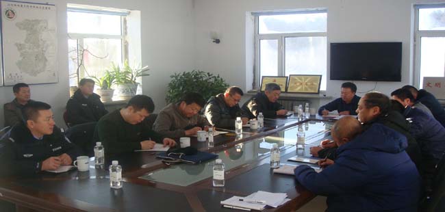 2016年林业局领导到林场检查全年工作